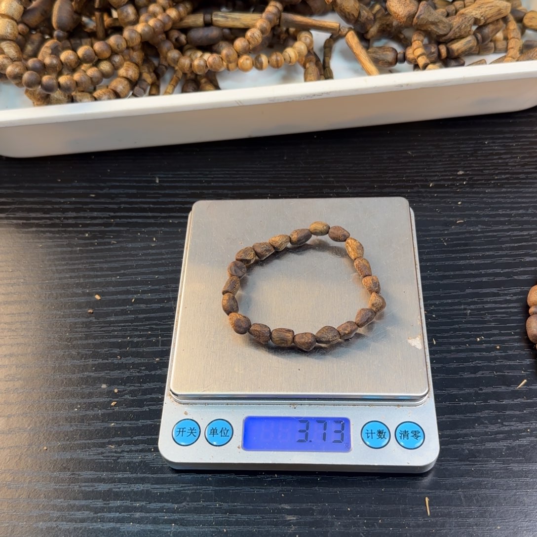 线香奇楠虫漏3.7克手串