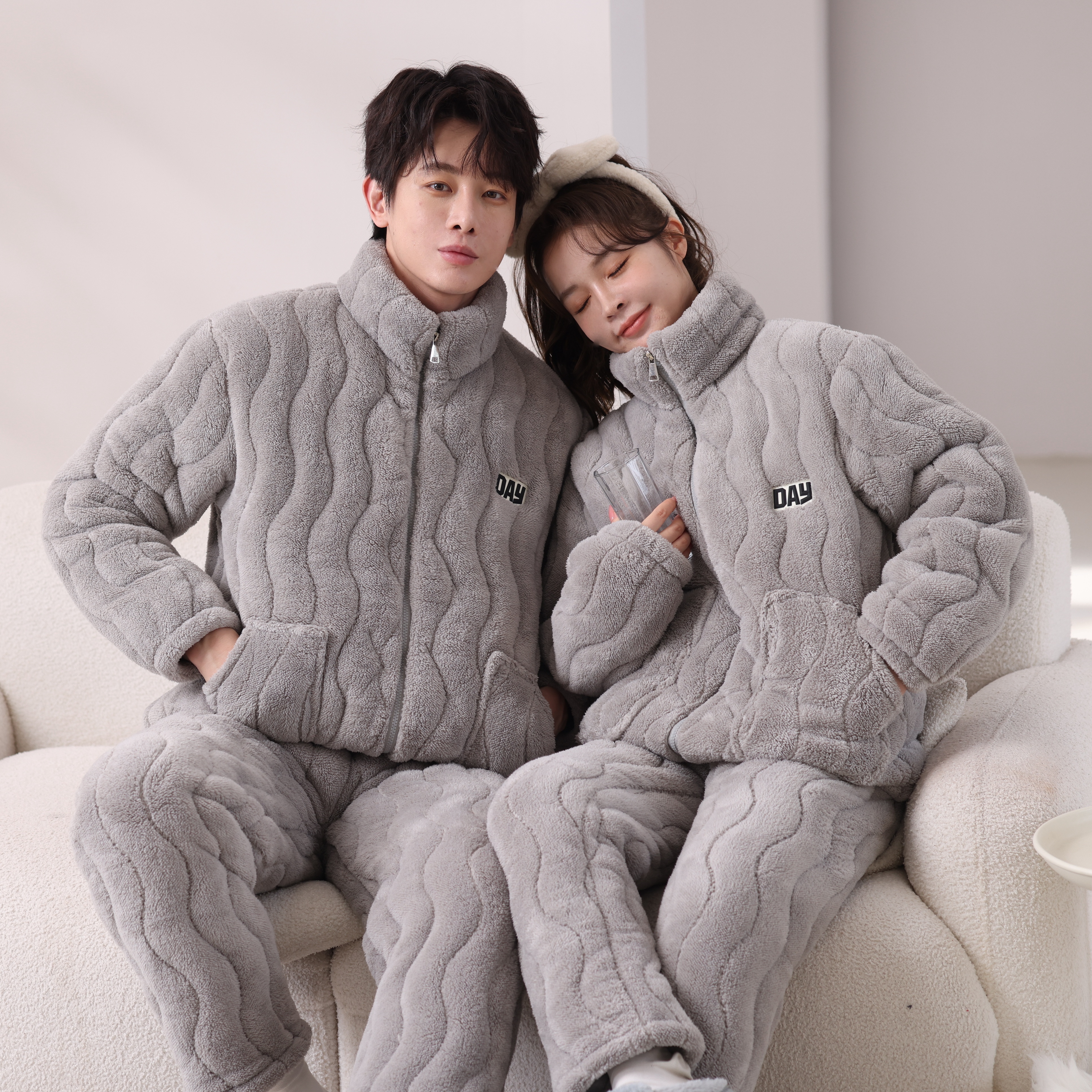 冬季三层加厚加绒夹棉情侣高领云朵绒家居服套装保暖外穿棉袄