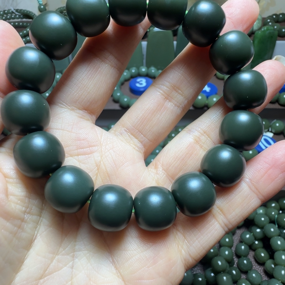 和田玉未镶嵌手链