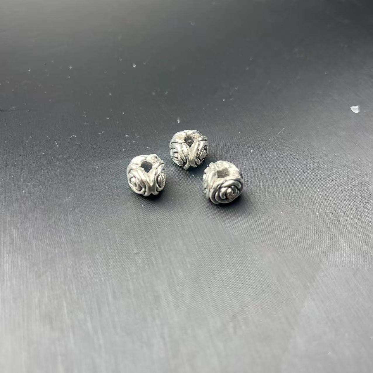 合金吊坠 ZBG1627银色做旧玫瑰单珠(天然珠宝多样性发其一）