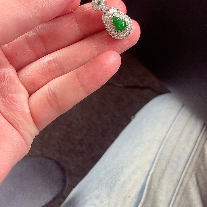 翡翠手链未镶嵌翡翠