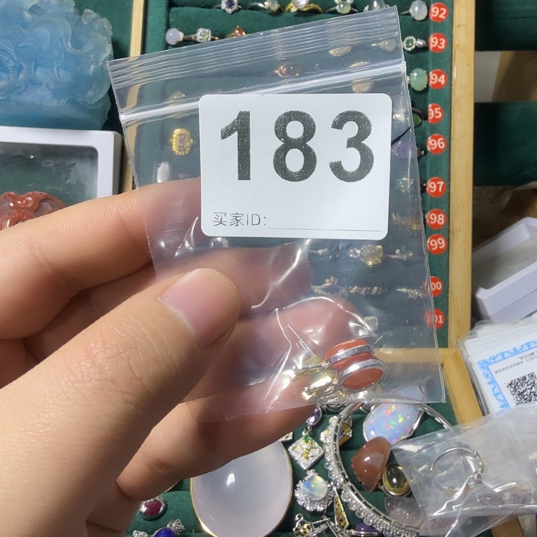 皇***蘭南红玛瑙银S925镶嵌耳饰