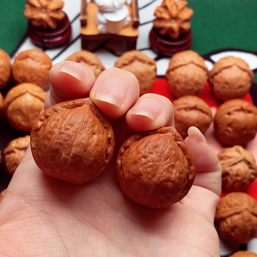 文玩核桃吊坠大皮桃