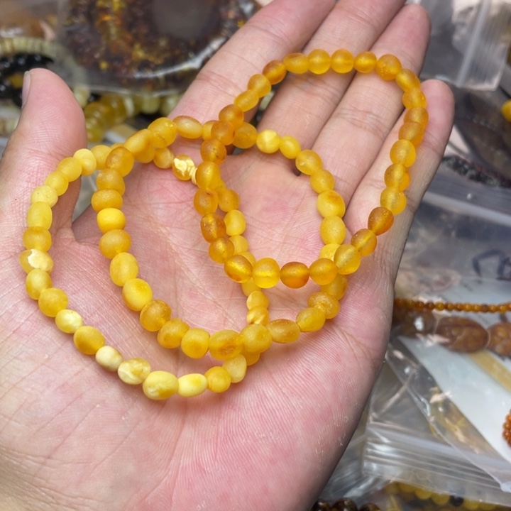 未镶嵌琥珀珠宝奇石