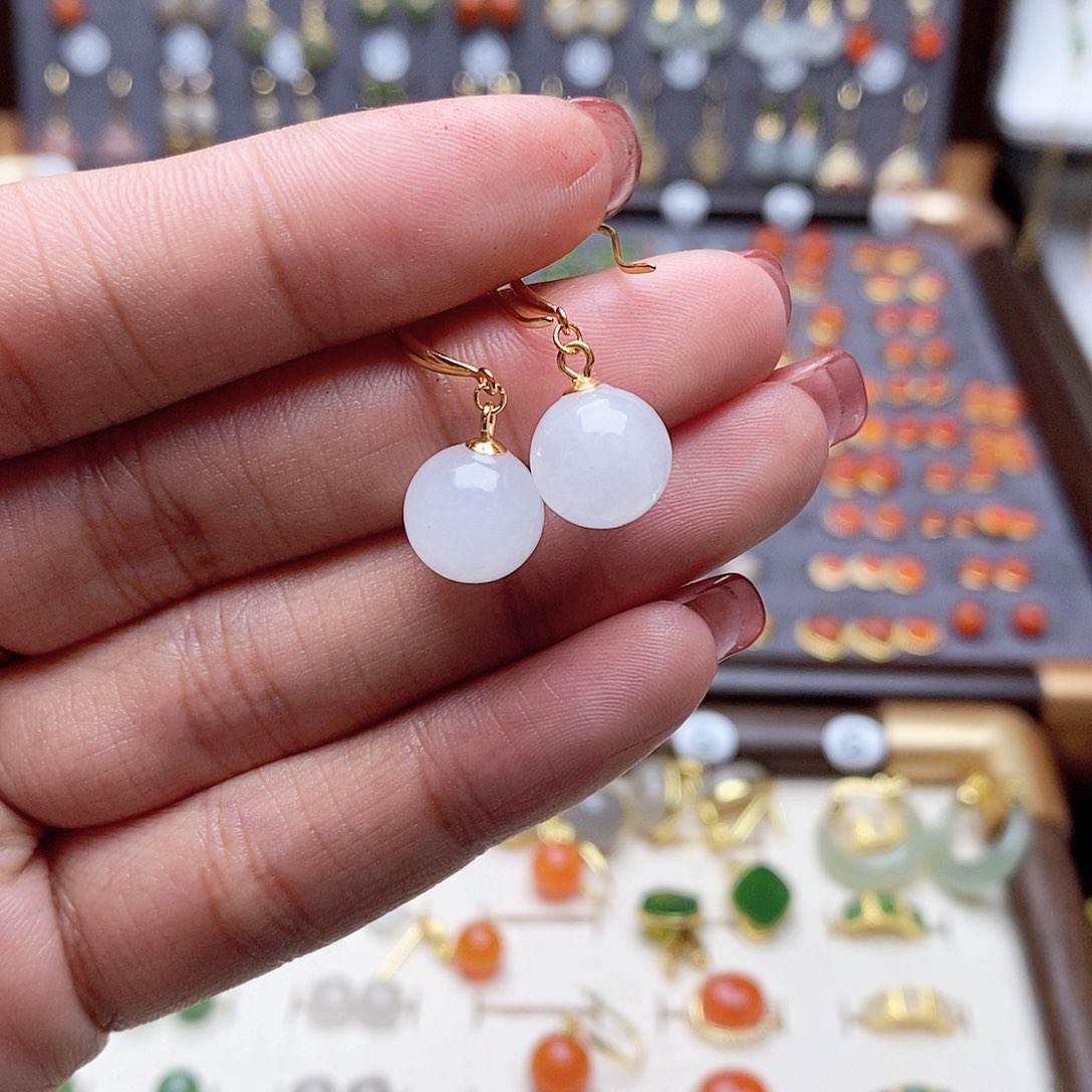 和田玉银S925镶嵌耳饰