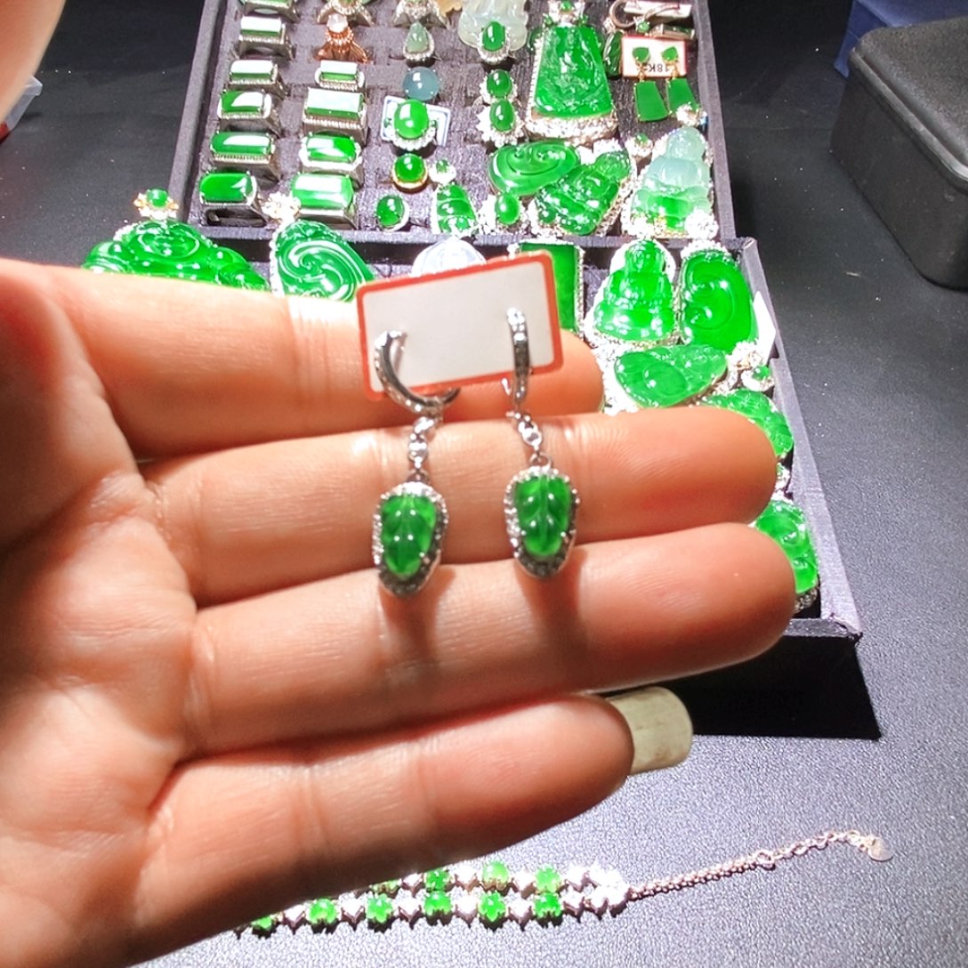 翡翠未镶嵌耳饰A货翡翠4