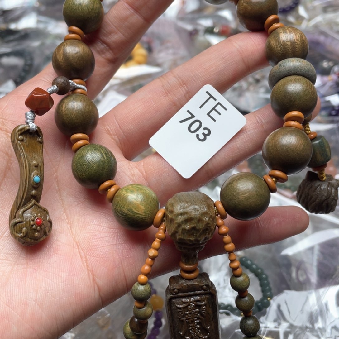 水晶多样性发一只未镶嵌