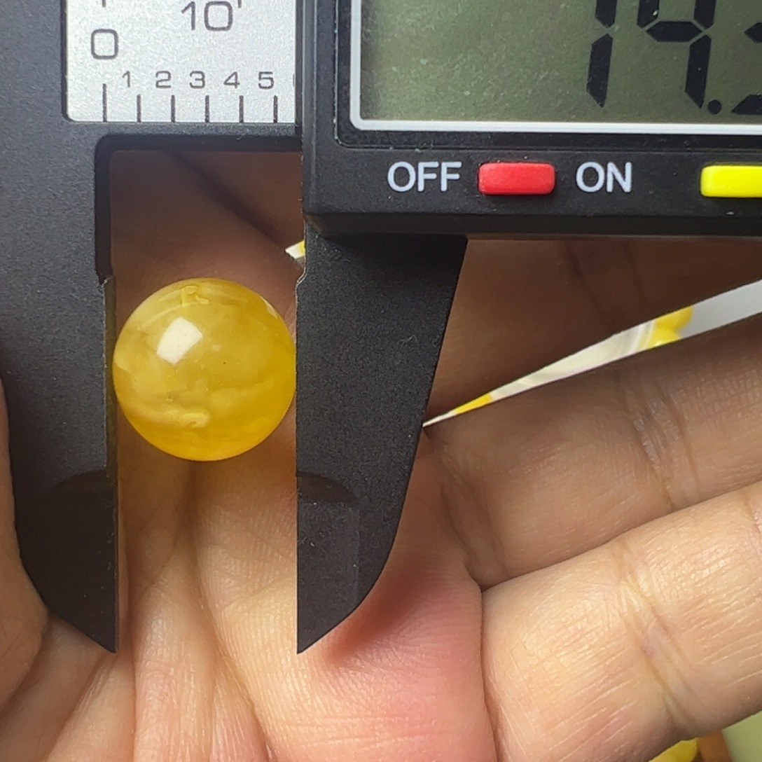 琥珀未镶嵌裸石14mm微瑕单珠047