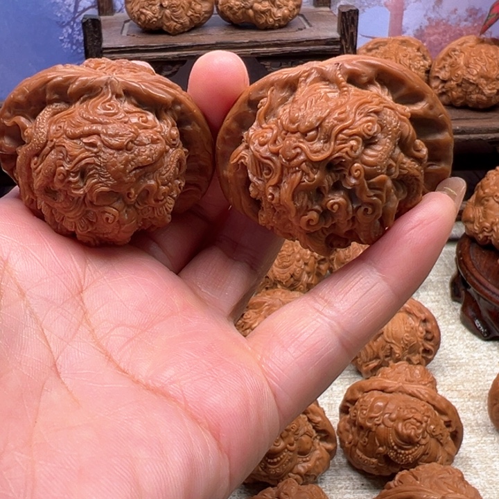 ****灬核桃把件白狮子四神兽