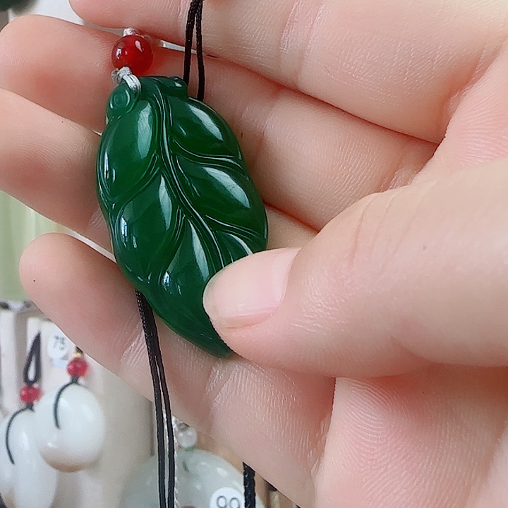 玛瑙/玉髓颈饰合金