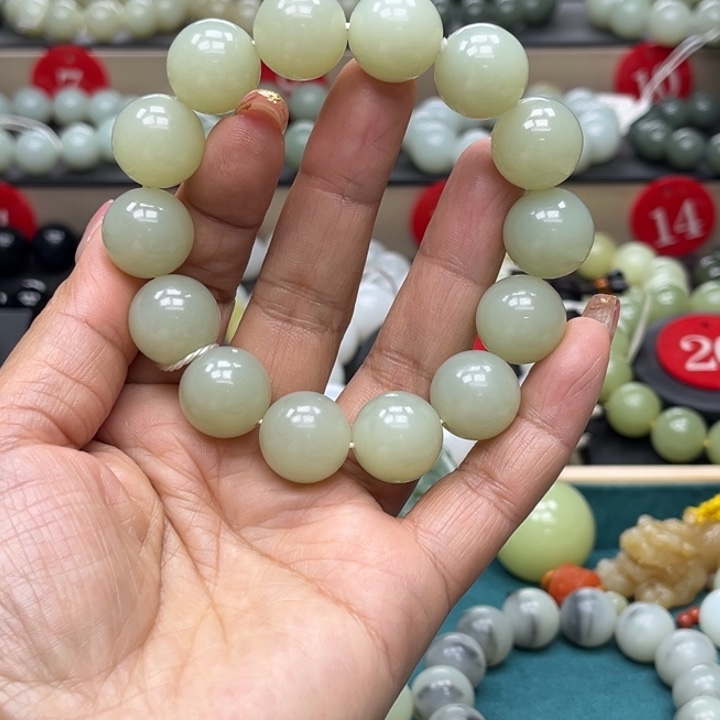 和田玉未镶嵌手链