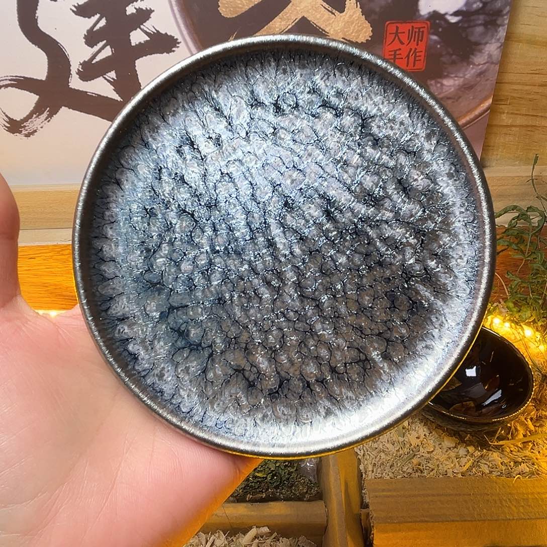 茶盏你在那里等他吗现在不