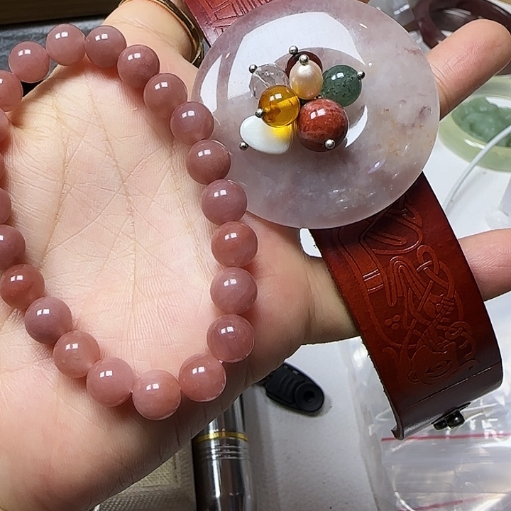 夏***安石英质玉未镶嵌手链