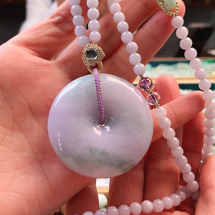 翡翠颈饰未镶嵌吊坠