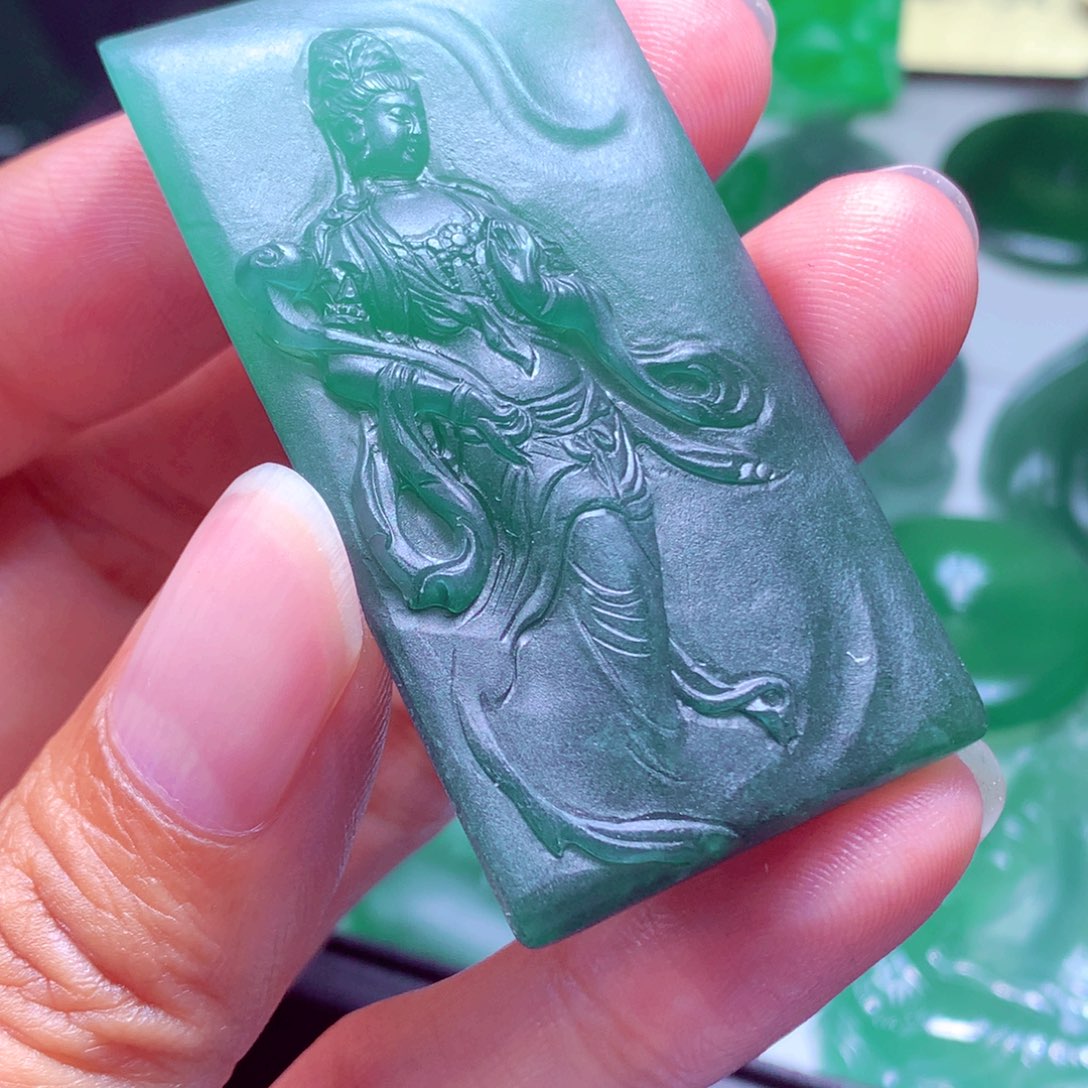 昆***花定制翡翠未镶嵌天然