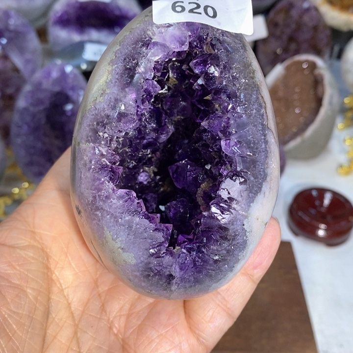 未镶嵌水晶大型摆件（非配饰）