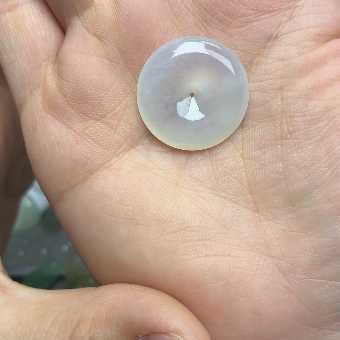 翡翠未镶嵌颈饰白月光扣子
