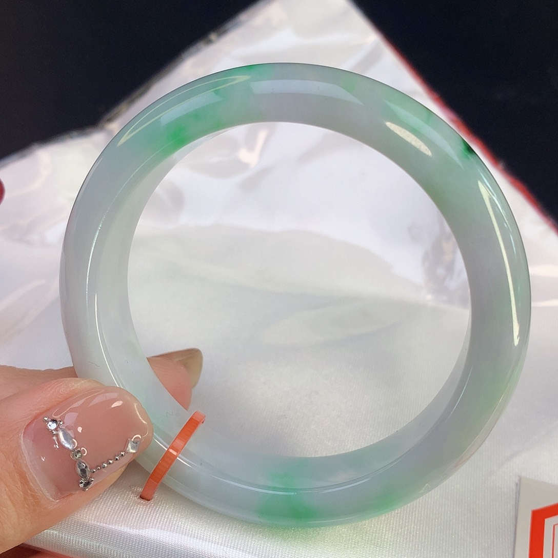 翡翠手镯未镶嵌天然A货翡翠070