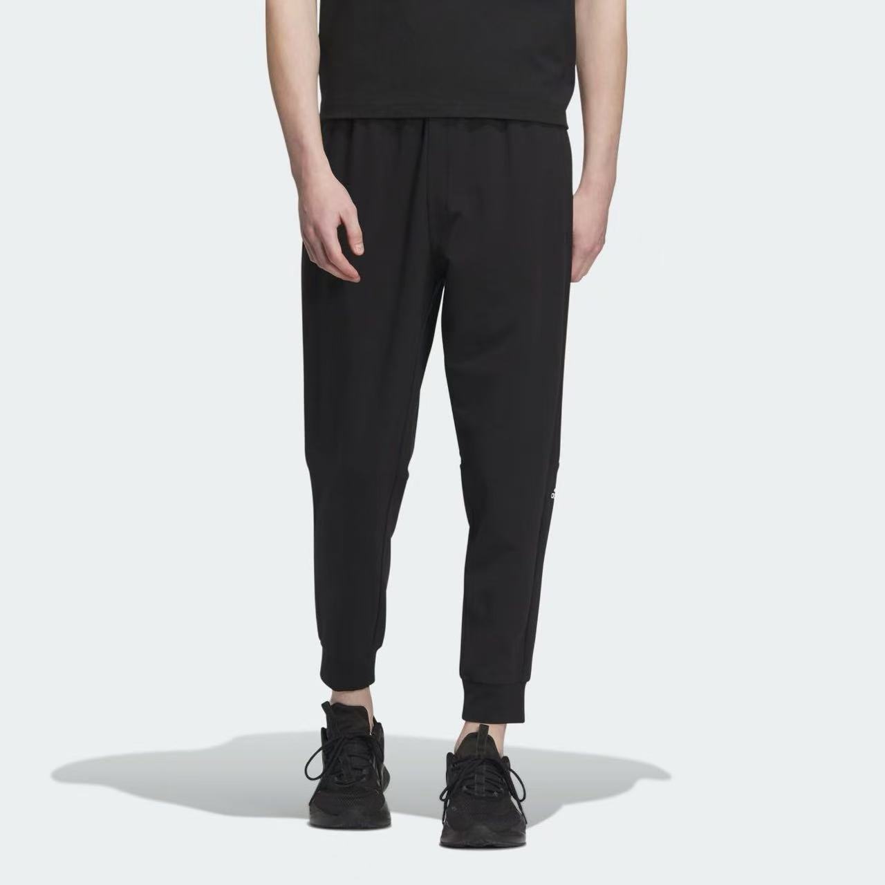 adidas/阿迪达斯 【门店同款】男子简版LOGO训练运动休闲长裤IA8181