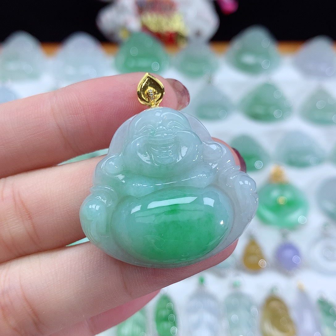 翡翠未镶嵌颈饰佛公