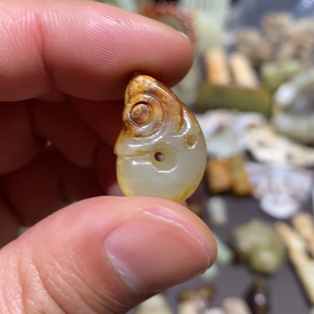 和田玉（糖玉）未镶嵌颈饰