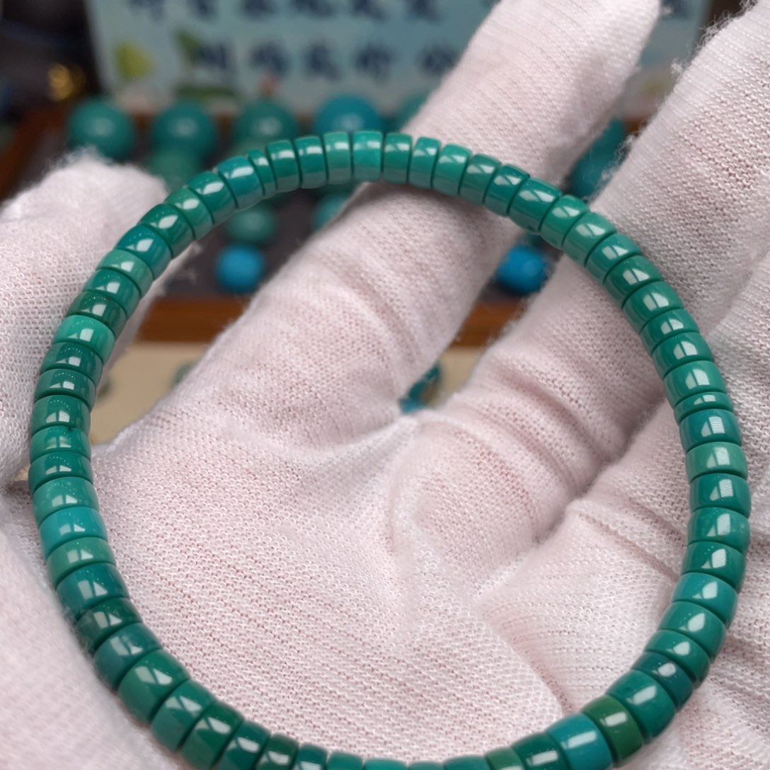 绿松石配饰未镶嵌