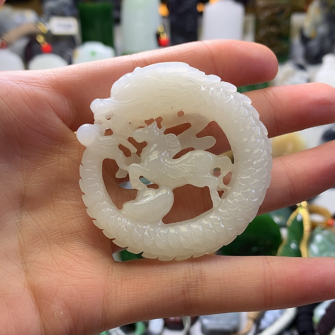 和田玉颈饰未镶嵌