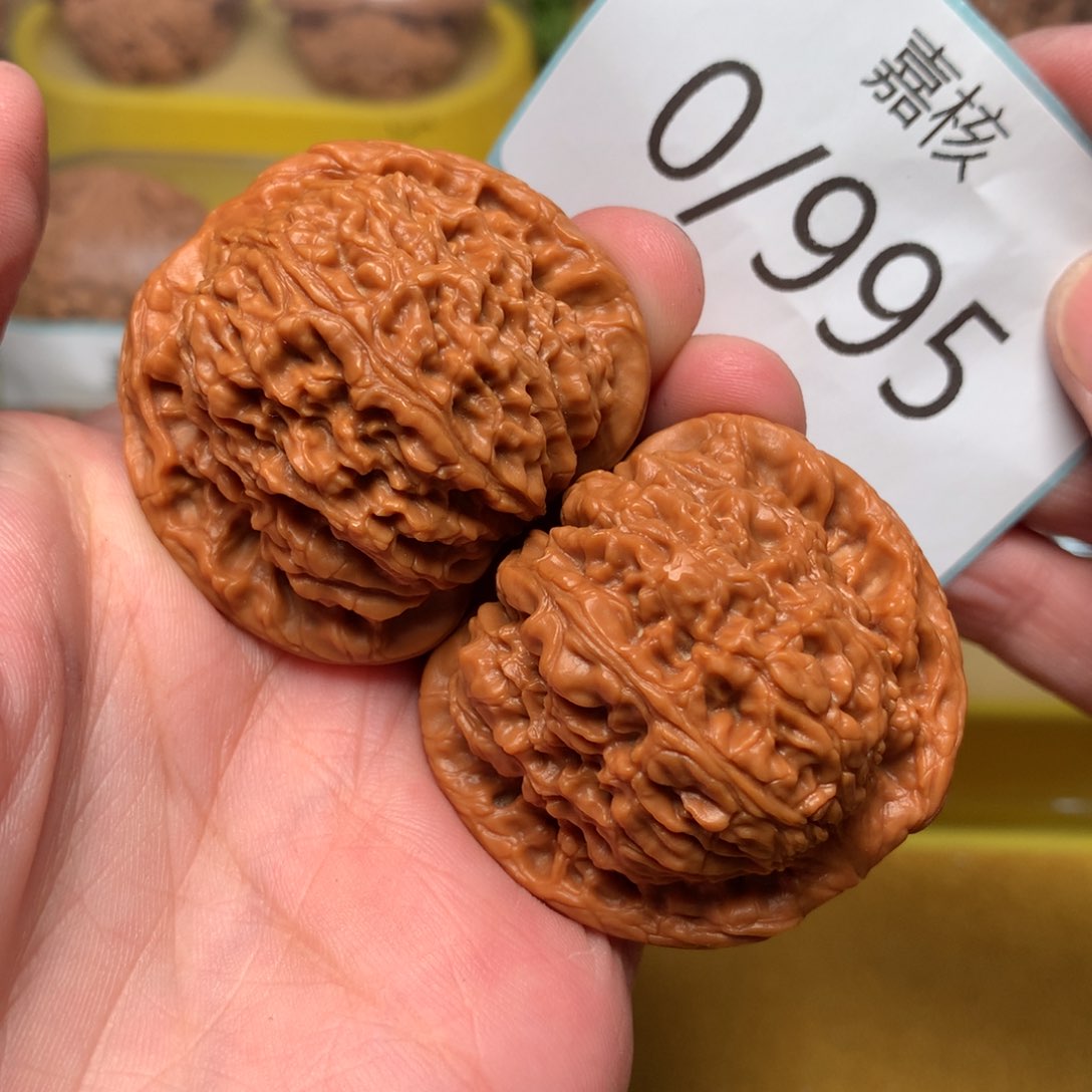 文玩核桃把件红皮球疆42