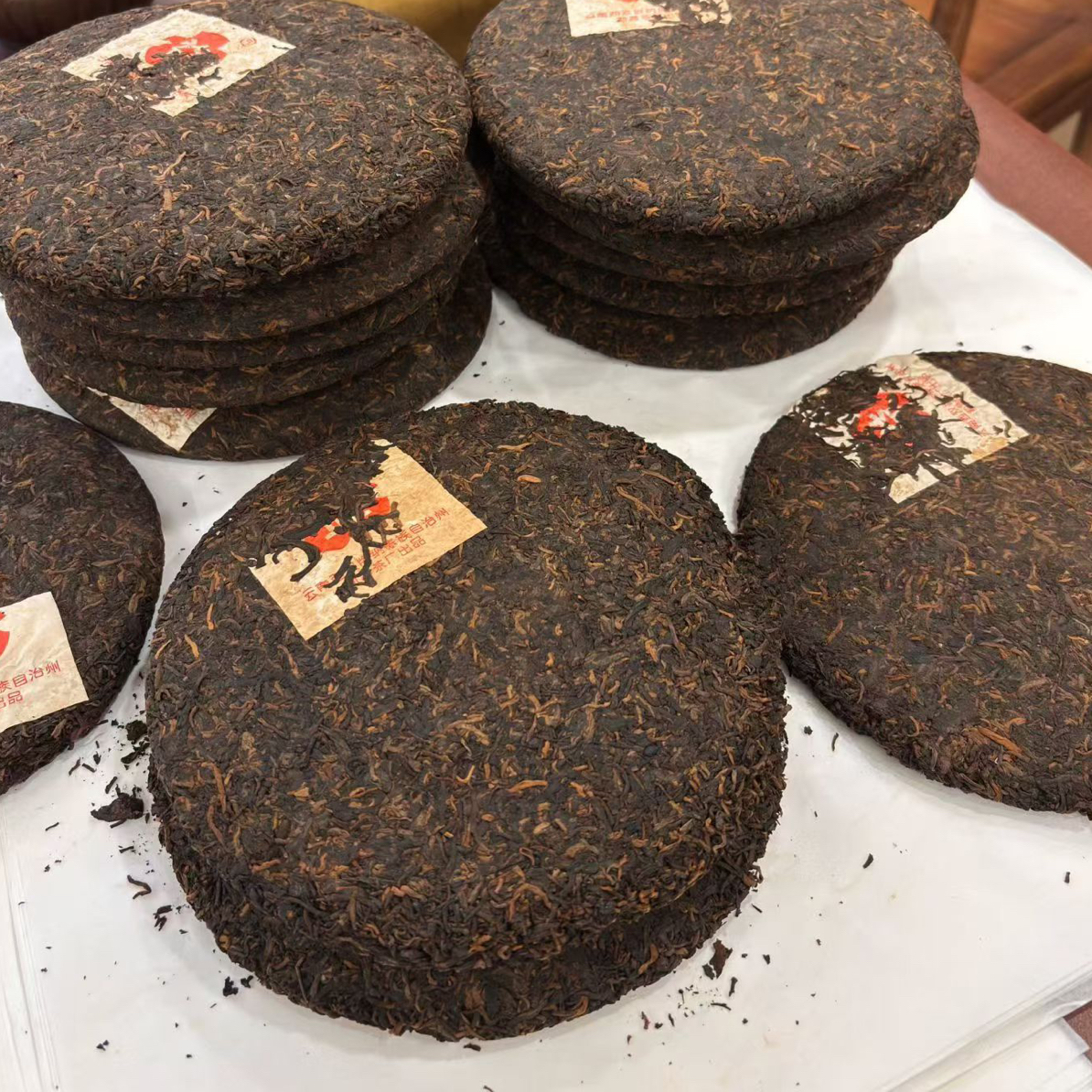 2004年勐海裸饼 职工版7262熟茶 正品广东仓仓好