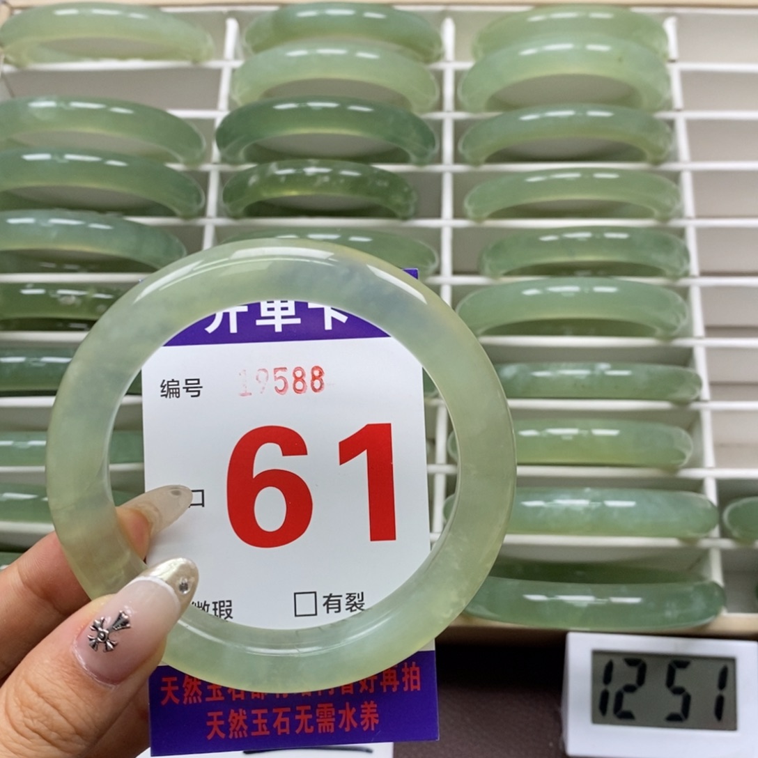 未镶嵌蛇纹石玉手镯