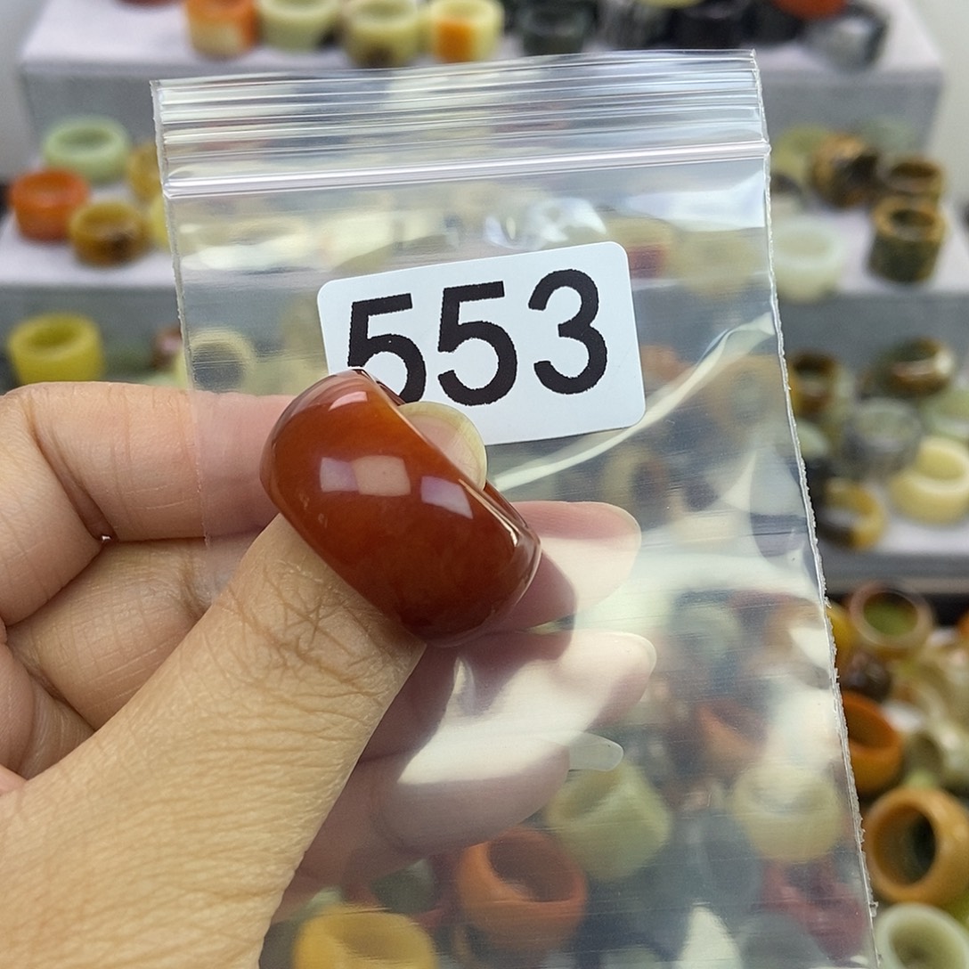 朝***拾蛇纹石玉未镶嵌戒指