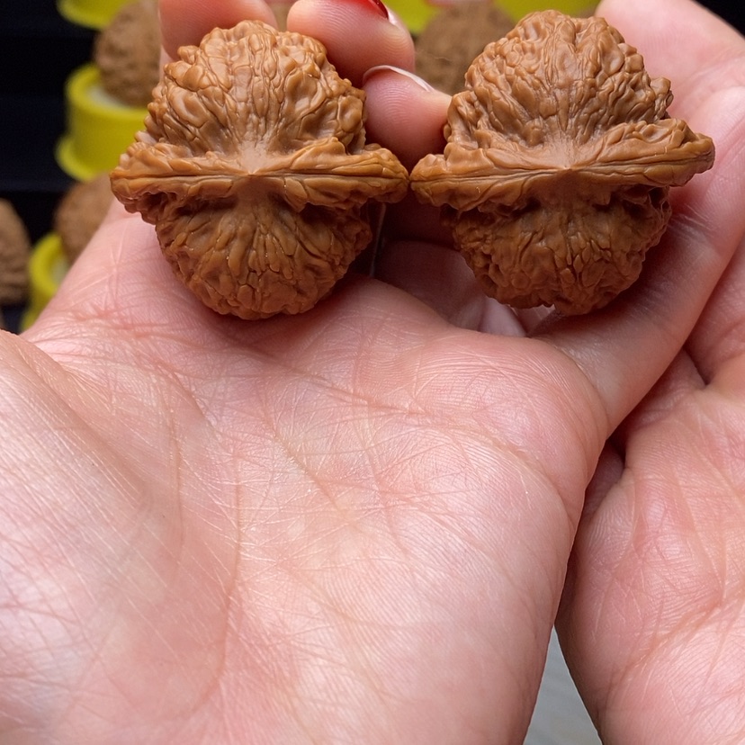 【闪购商品】文玩核桃吊坠观音肚