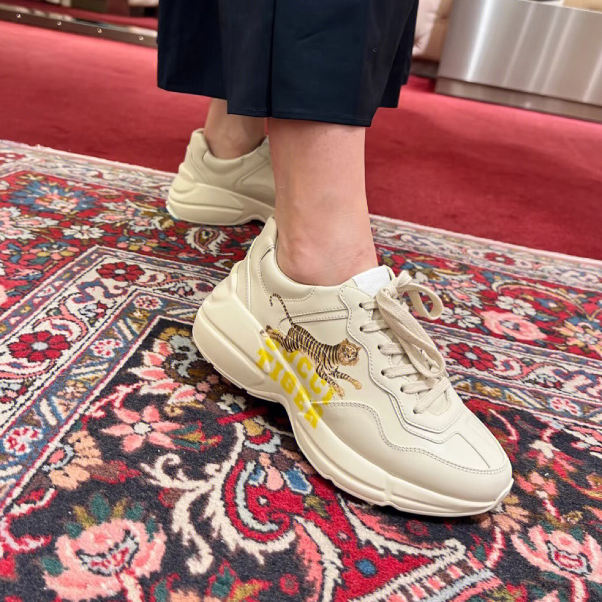 99新 AMIPARIS 款式：Gucci古驰虎头老爹鞋 37码 5105 99新