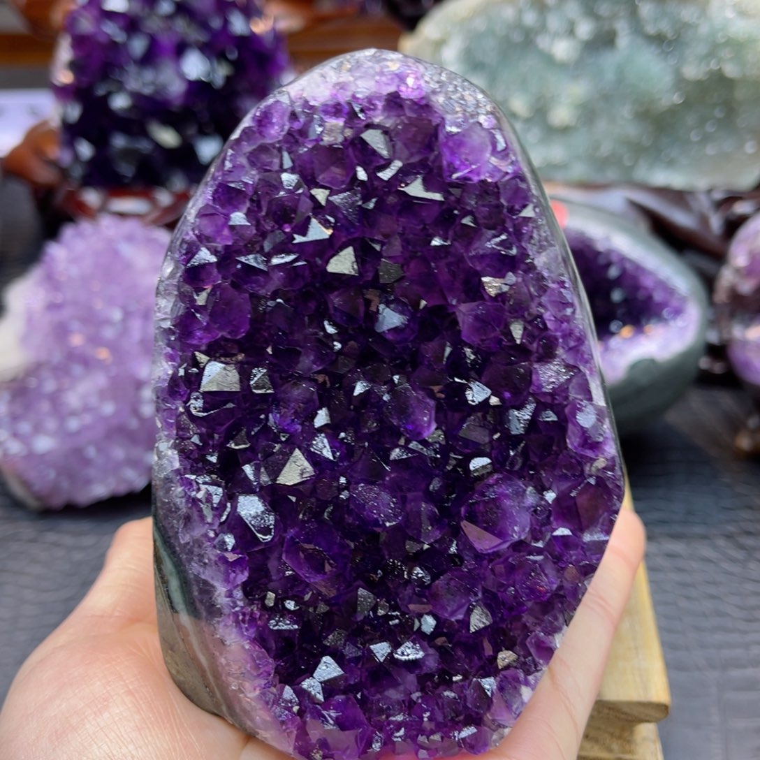 紫晶大型摆件（非配饰）未镶嵌