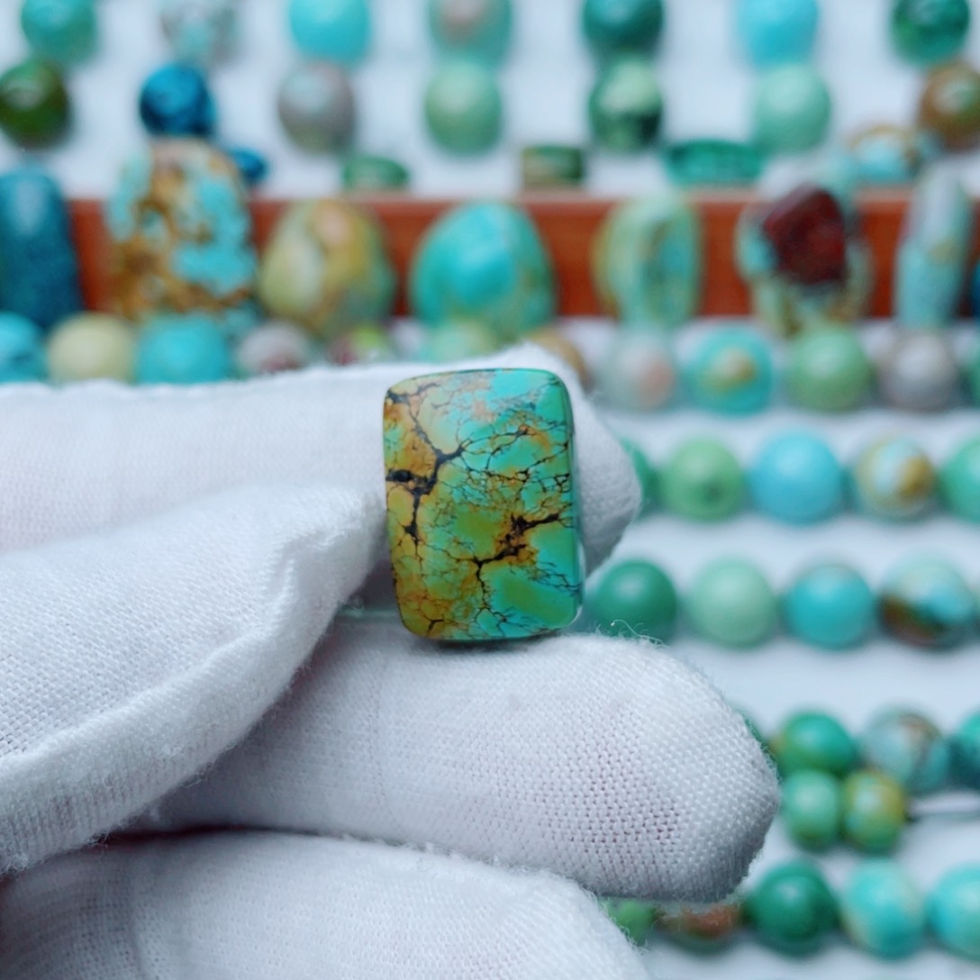 未镶嵌绿松石珠宝奇石