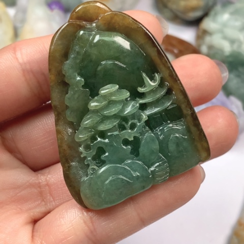 翡翠颈饰未镶嵌翡翠