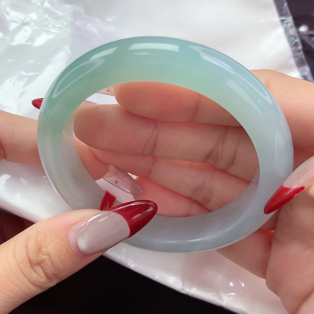 【闪购商品】翡翠手镯未镶嵌a 173002