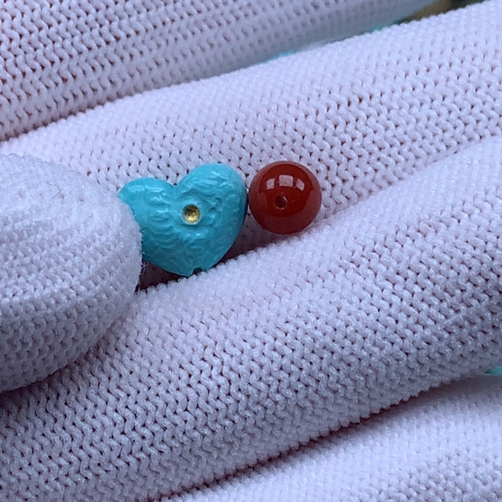 龙***莹南红玛瑙未镶嵌珠宝奇石