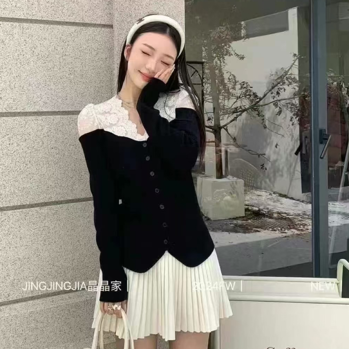 长袖V领拼蕾丝气质上衣T恤小香风法式秋季INS风大码女装