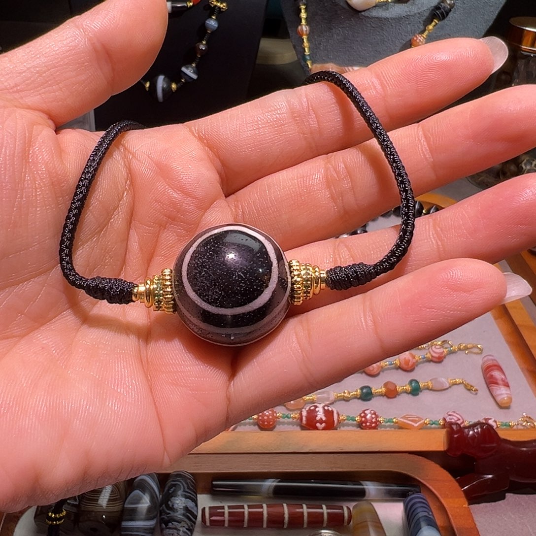 树脂制品邦提克锁骨链