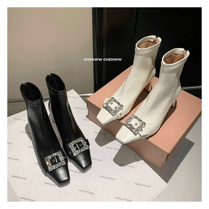 【CHENWW】显瘦显苗条弹力瘦瘦靴高跟方头水钻加绒短筒时装女靴大码