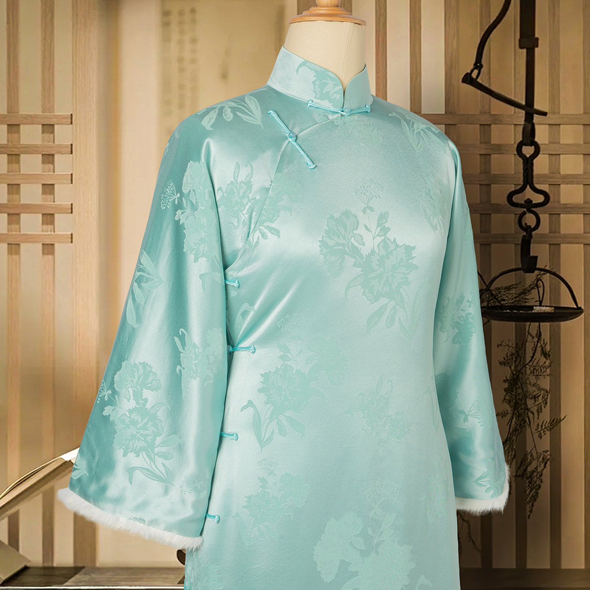 依莱娜【青瓷映雪】7381京派手工青色加棉无包边新中式旗袍