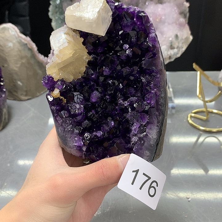 紫晶大型摆件（非配饰）未镶嵌
