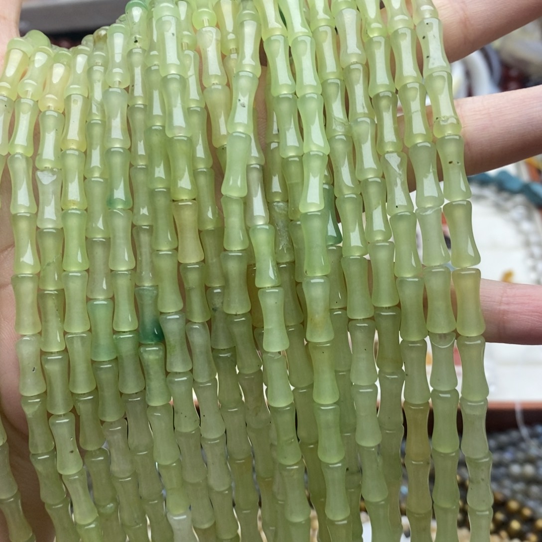 玛瑙/玉髓未镶嵌珠宝半成品一条天然晴水绿玉髓竹节5×12mm优化