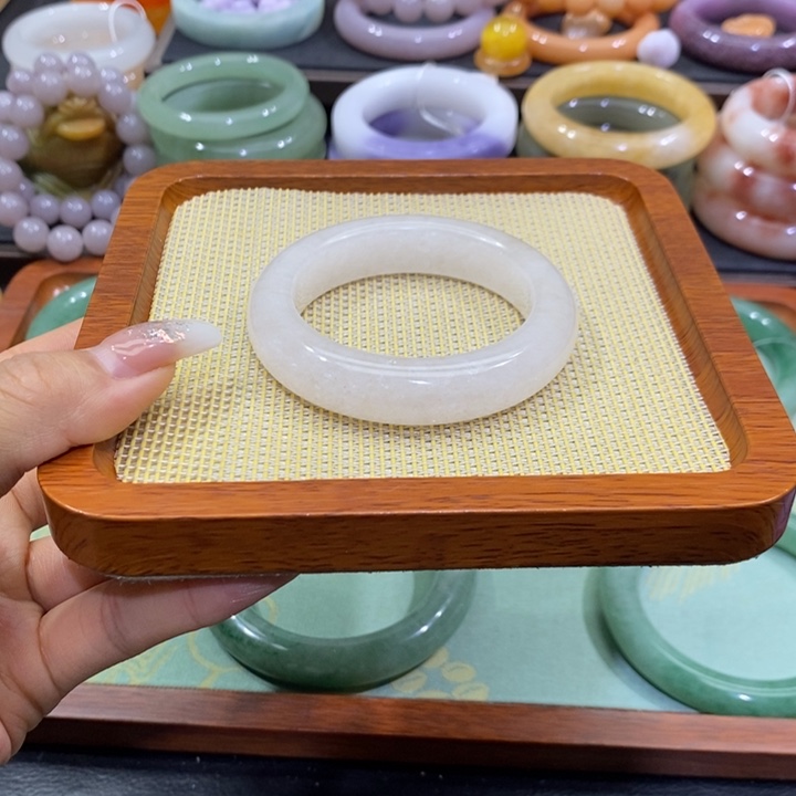 石英质玉未镶嵌手镯51