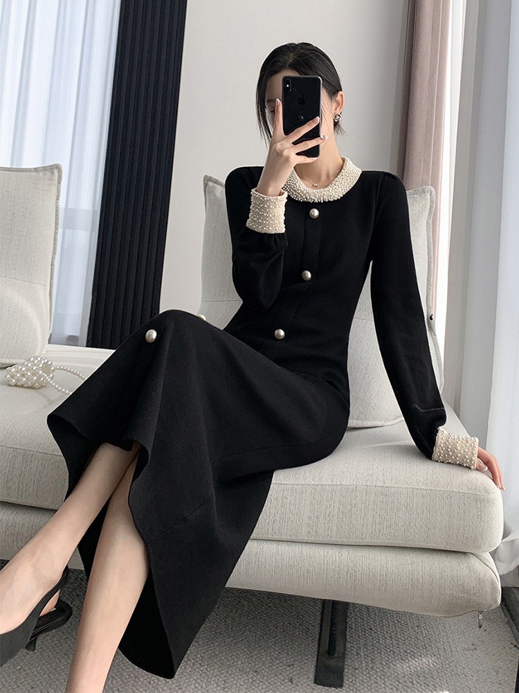 秋冬重工钉珠法式复古针织连衣裙气质名媛风高级感黑色打底长裙 