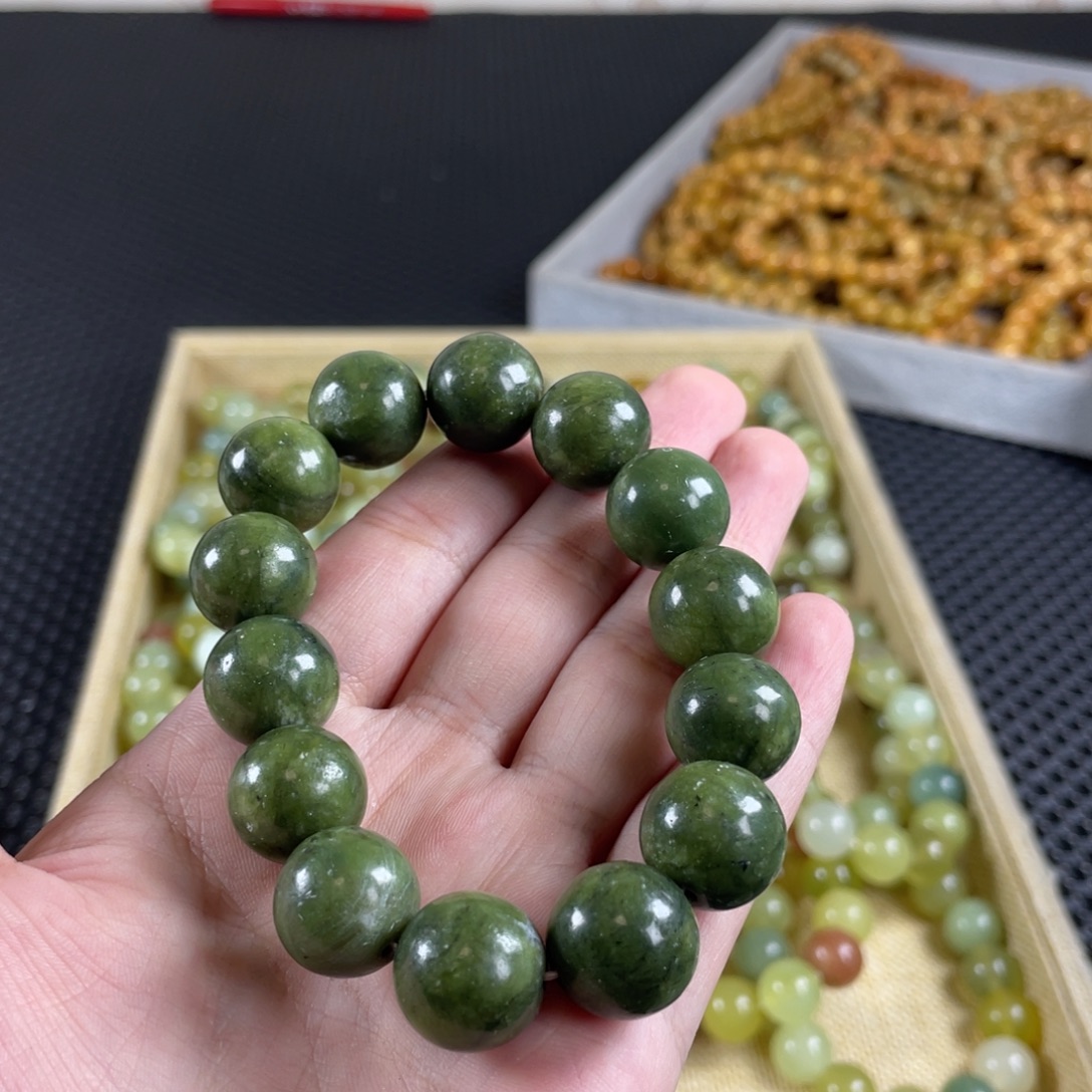 蛇纹石玉未镶嵌手链