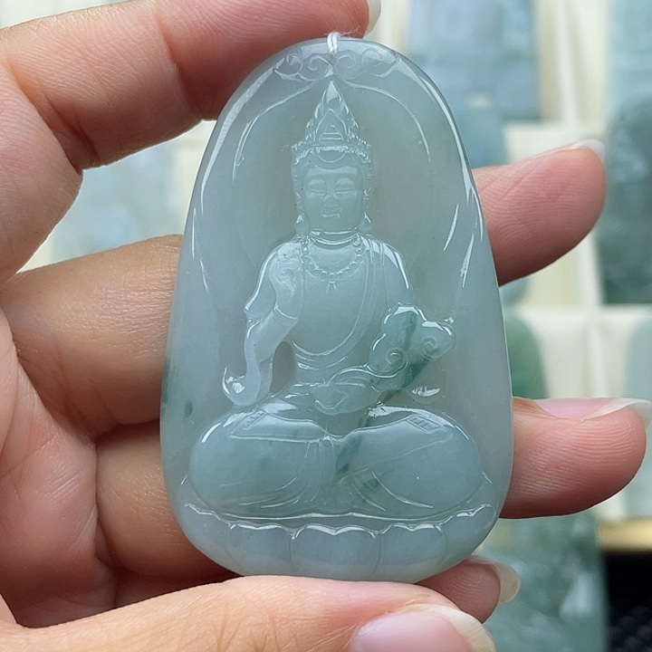 翡翠未镶嵌颈饰素衣观音