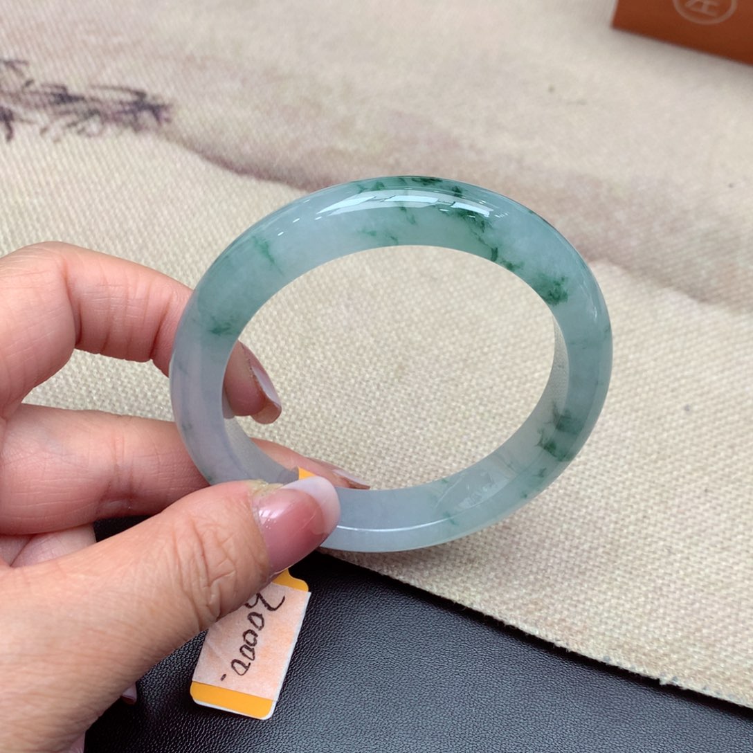 翡翠手镯未镶嵌缅甸翡翠手镯