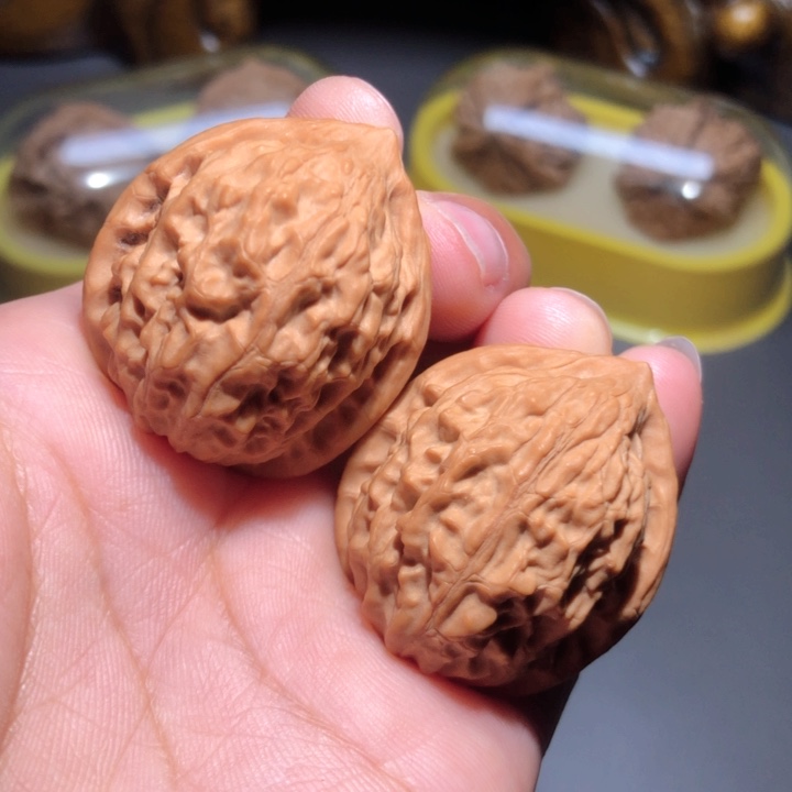 文玩核桃把件32金牛
